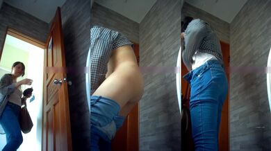 《极品CP☀️重磅泄密》厕拍达人景区女公厕偸拍后续12☀️各种高质量气质小姐姐方便~姿态百出赏逼赏脸有美女有极品逼 (18)